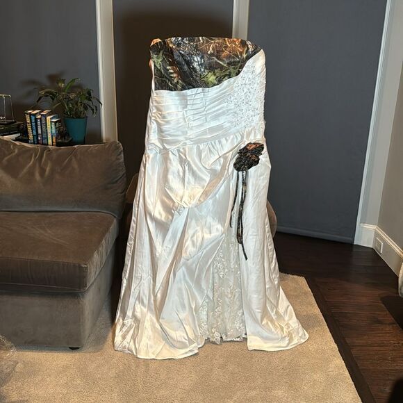 Women’s Unique Strapless Wedding Quinceañera Dress Corset Back Size 24W NWOT - Picture 1 of 13